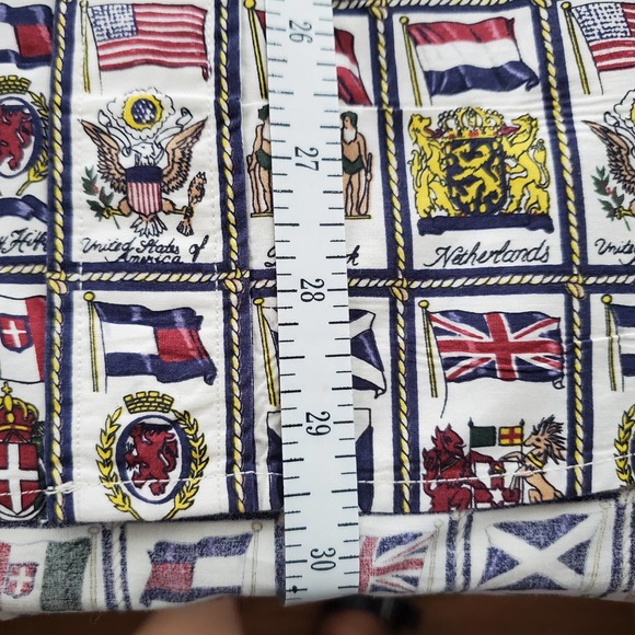 VTG Tommy Hilfiger All Over Flag Pattern Short Sleeved Button Down Shirt Sz M - Picture 6 of 7